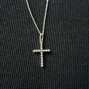 Swarovski crystal cross pendant necklace